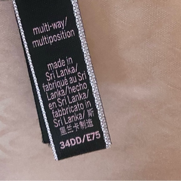 Victoria’s Secret strapless nude padded bra size 34DD , multi way - Picture 4 of 4